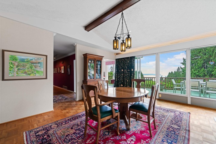 Photo 12 at 2660 Queens Avenue, Queens, West Vancouver