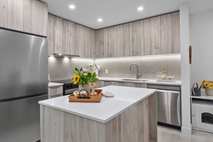 Photo 3 at 203 - 3596 Malsum Drive, Roche Point, North Vancouver