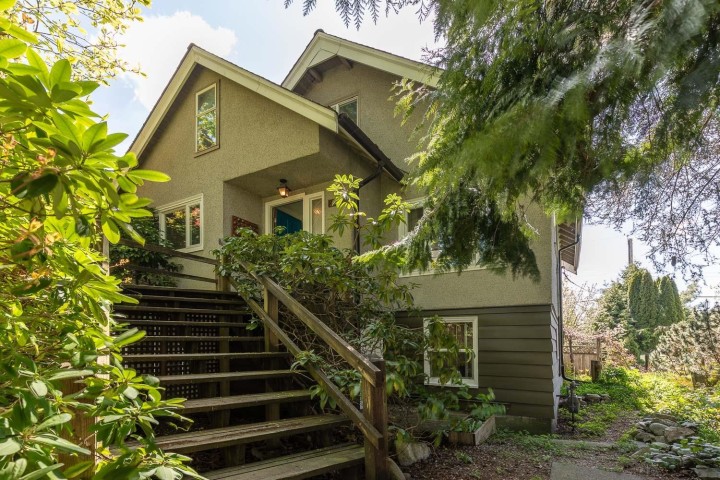 Photo 1 at 2002 E 13th Avenue, Grandview Woodland, Vancouver East