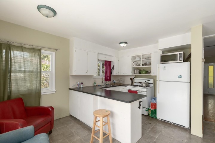 Photo 18 at 2002 E 13th Avenue, Grandview Woodland, Vancouver East
