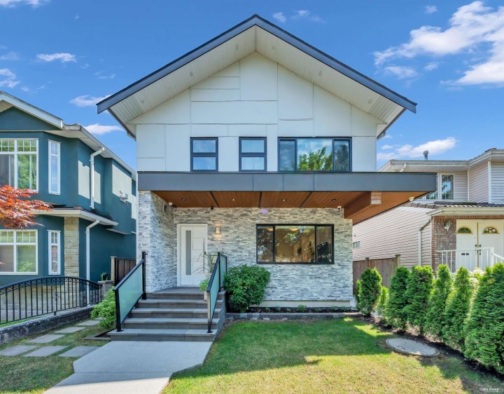 Photo 1 at 3342 E 24th Avenue, Renfrew Heights, Vancouver East