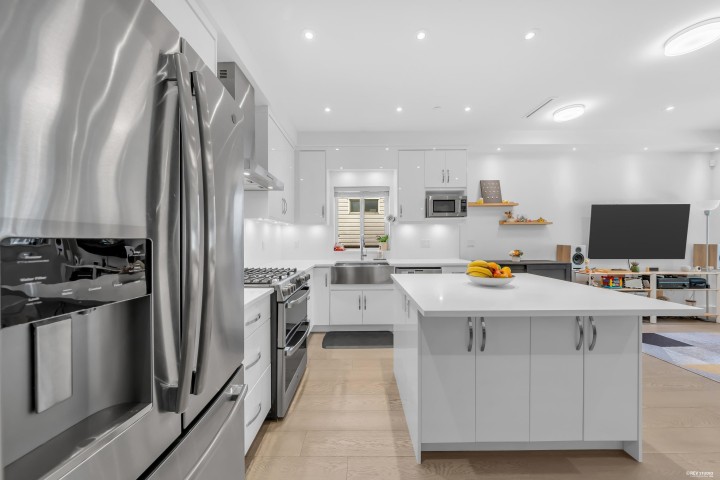 Photo 11 at 3342 E 24th Avenue, Renfrew Heights, Vancouver East