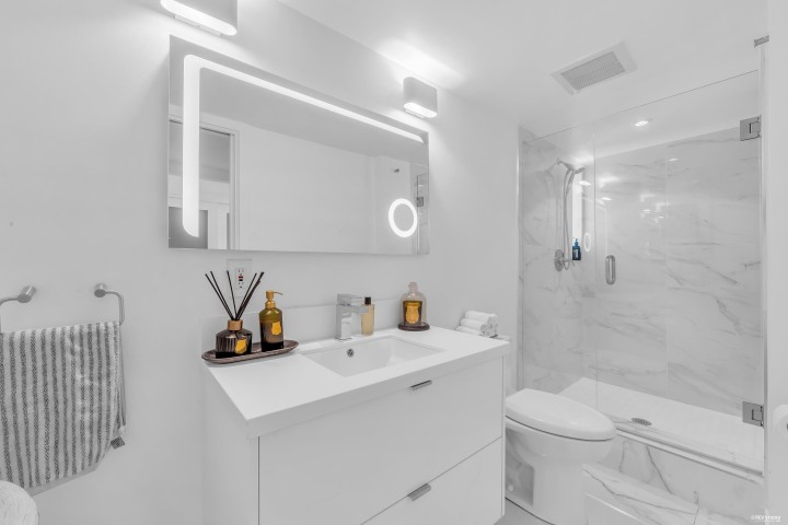 Photo 14 at 1555 Queens Avenue, West Vancouver
