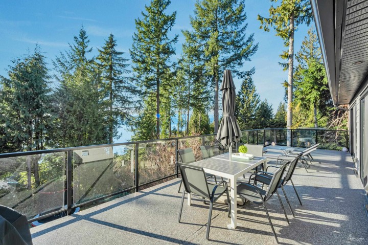 Photo 15 at 130 Oceanview Place, Lions Bay, West Vancouver