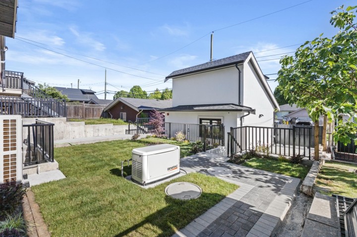 Photo 39 at 134 E 63rd Avenue, South Vancouver, Vancouver East
