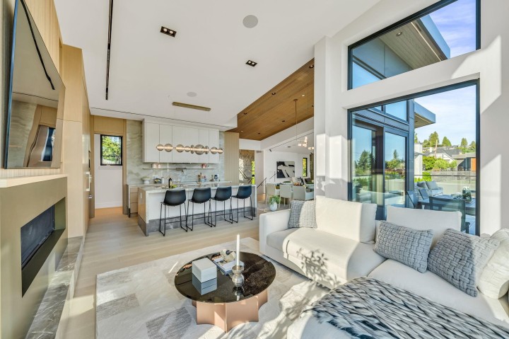 Photo 13 at 2423 Mathers Avenue, Dundarave, West Vancouver