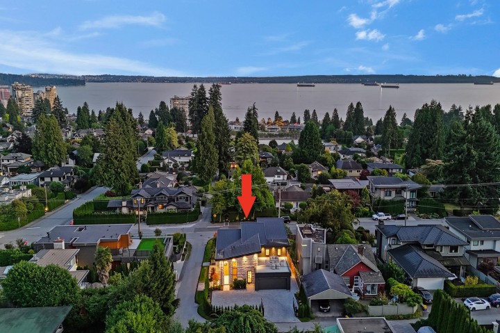 Photo 37 at 2423 Mathers Avenue, Dundarave, West Vancouver