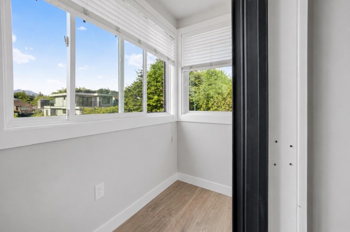 Photo 10 at 2412 Dundas Street, Hastings Sunrise, Vancouver East