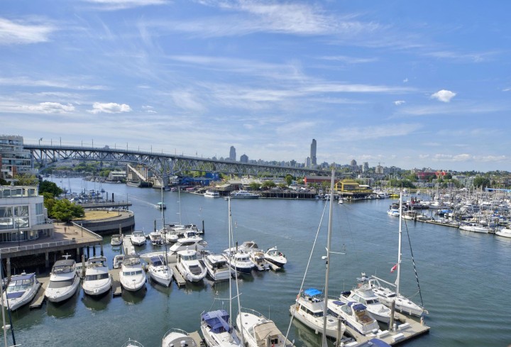 Photo 9 at 502 - 1012 Beach Avenue, Yaletown, Vancouver West
