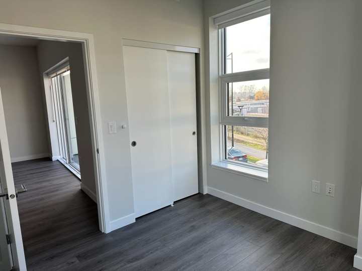 Photo 7 at 211 - 3430 E Kent Avenue South, South Marine, Vancouver East