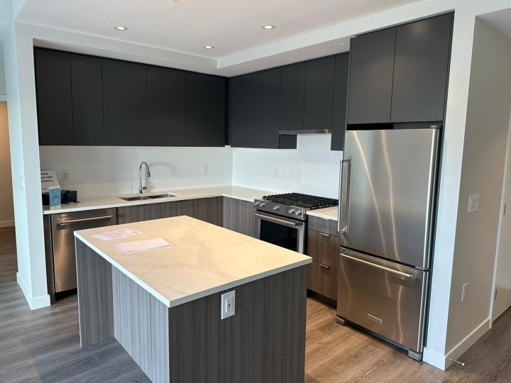 Photo 3 at 211 - 3430 E Kent Avenue South, South Marine, Vancouver East