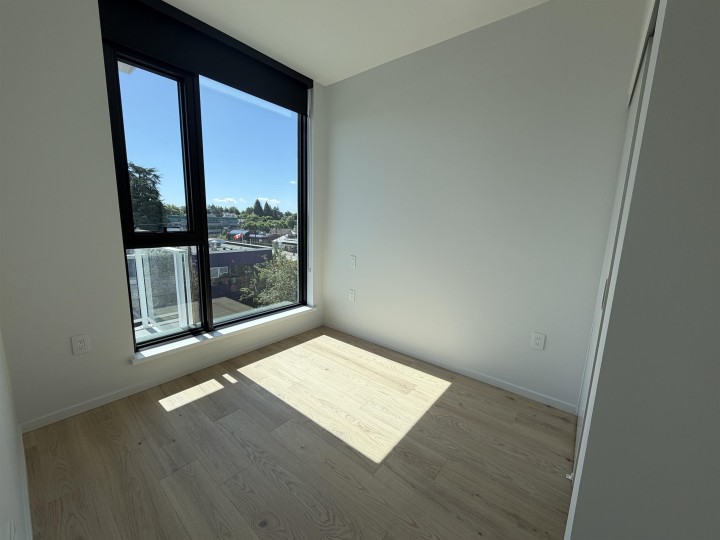 Photo 6 at 462 - 5189 Earles Street, Collingwood VE, Vancouver East