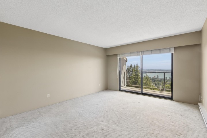 Photo 18 at 8 - 2206 Folkestone Way, Panorama Village, West Vancouver