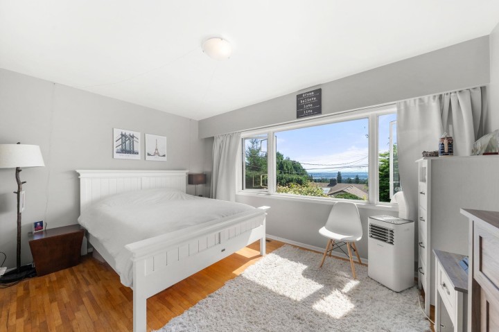 Photo 24 at 674 Blueridge Avenue, Canyon Heights NV, North Vancouver
