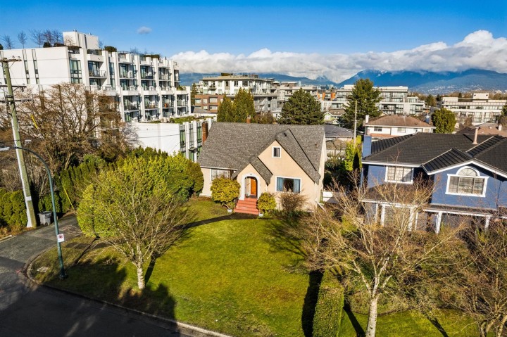 Photo 5 at 475 W 27th Avenue, Cambie, Vancouver West