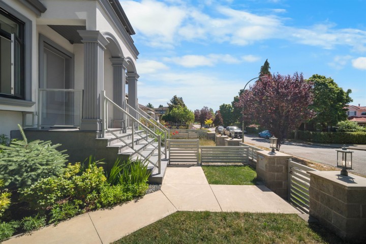 Photo 3 at 1475 E 55th Avenue, Fraserview VE, Vancouver East