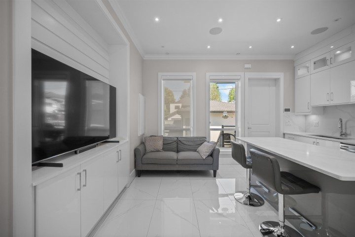 Photo 8 at 1475 E 55th Avenue, Fraserview VE, Vancouver East