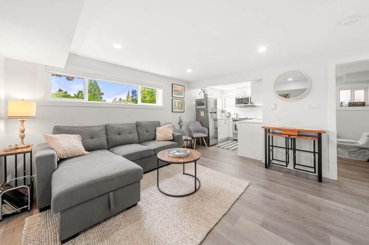 Photo 15 at 1120 Wellington Drive, Lynn Valley, North Vancouver