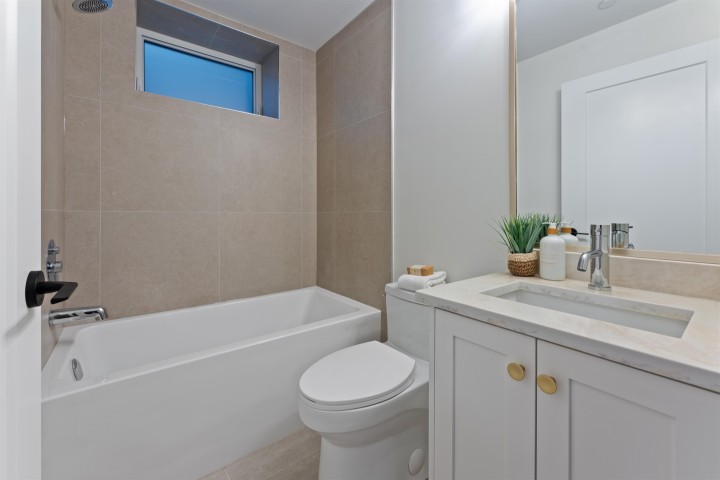 Photo 26 at 2578 E 4th Avenue, Renfrew VE, Vancouver East