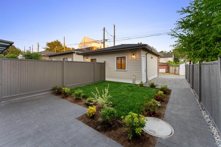 Photo 29 at 2578 E 4th Avenue, Renfrew VE, Vancouver East