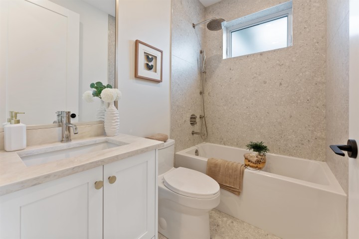 Photo 21 at 2578 E 4th Avenue, Renfrew VE, Vancouver East
