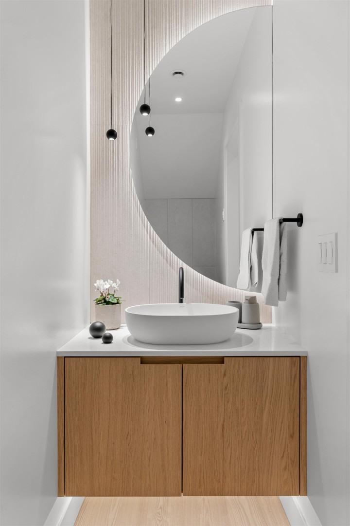 Photo 10 at 595 W 29th Avenue, Cambie, Vancouver West