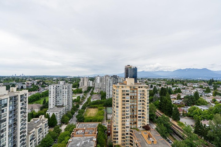 Photo 23 at 2409 - 3663 Crowley Drive, Collingwood VE, Vancouver East