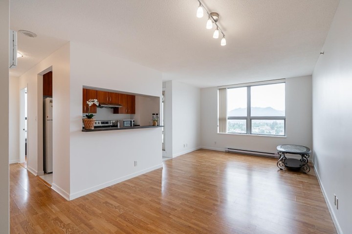 Photo 2 at 2409 - 3663 Crowley Drive, Collingwood VE, Vancouver East