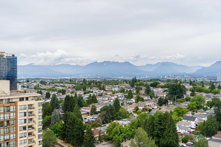 Photo 26 at 2409 - 3663 Crowley Drive, Collingwood VE, Vancouver East
