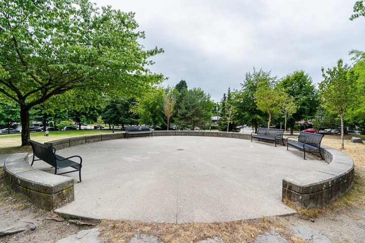 Photo 32 at 2409 - 3663 Crowley Drive, Collingwood VE, Vancouver East