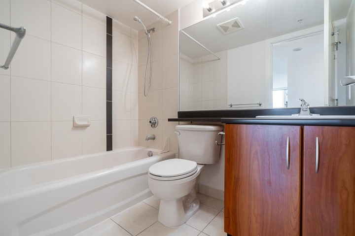 Photo 20 at 2409 - 3663 Crowley Drive, Collingwood VE, Vancouver East