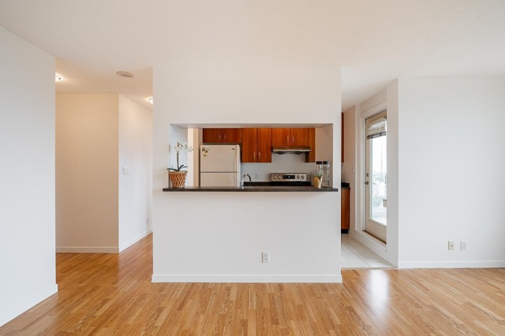Photo 9 at 2409 - 3663 Crowley Drive, Collingwood VE, Vancouver East
