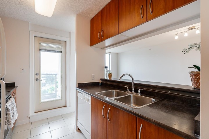 Photo 11 at 2409 - 3663 Crowley Drive, Collingwood VE, Vancouver East