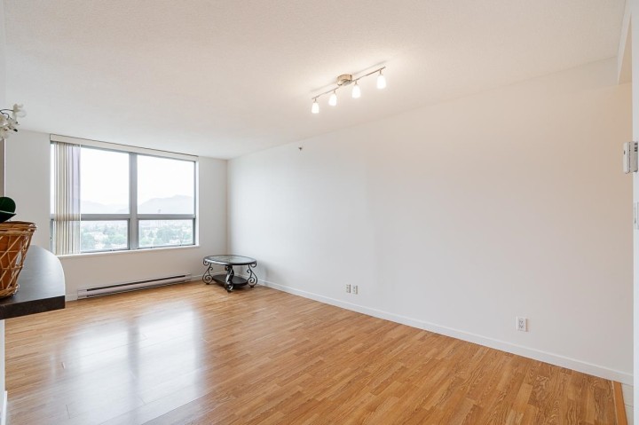 Photo 8 at 2409 - 3663 Crowley Drive, Collingwood VE, Vancouver East