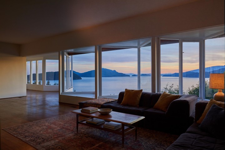 Photo 2 at 150 Panorama Road, Lions Bay, West Vancouver