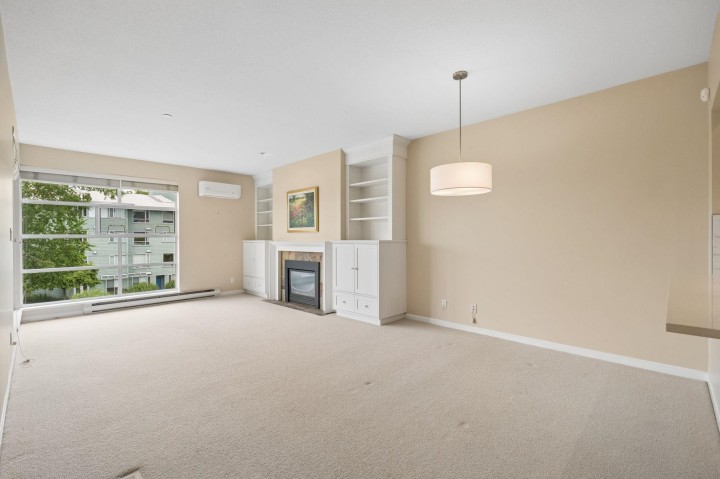 Photo 2 at 305 - 1990 E Kent Avenue South, South Marine, Vancouver East