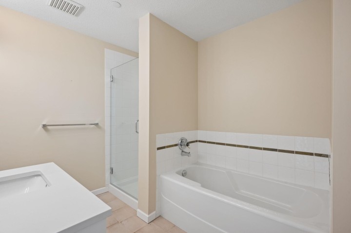 Photo 14 at 305 - 1990 E Kent Avenue South, South Marine, Vancouver East