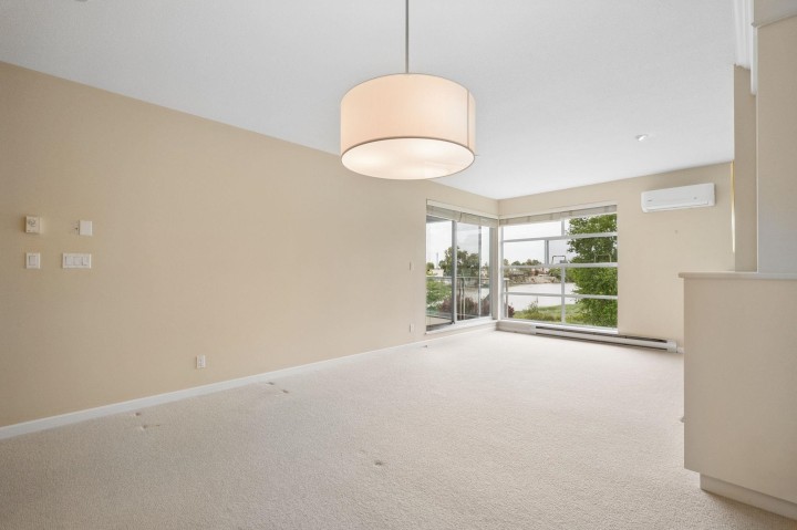Photo 4 at 305 - 1990 E Kent Avenue South, South Marine, Vancouver East