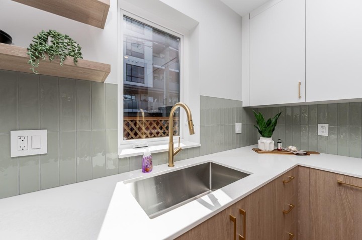 Photo 14 at 1 - 678 E 22nd Avenue, Fraser VE, Vancouver East