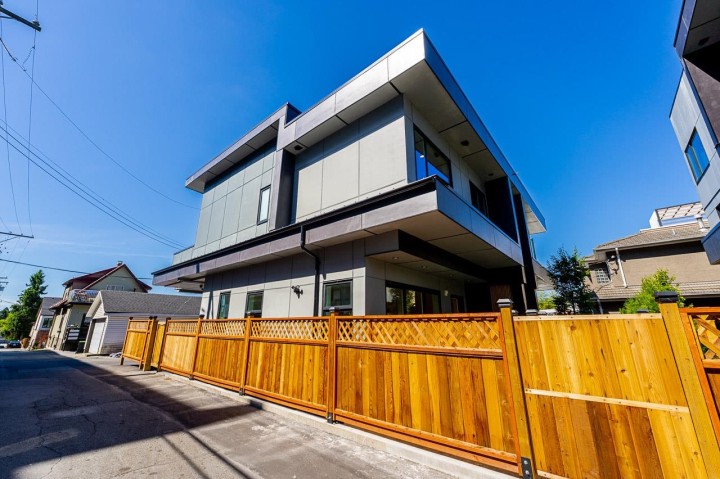 Photo 11 at 1 - 678 E 22nd Avenue, Fraser VE, Vancouver East