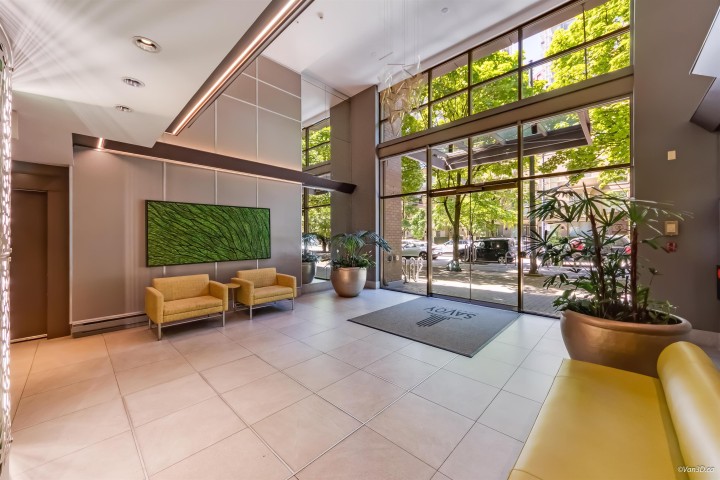 Photo 4 at 1104 - 928 Richards Street, Yaletown, Vancouver West
