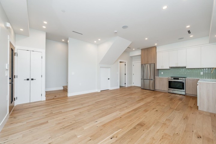 Photo 1 at 2 - 678 E 22nd Avenue, Fraser VE, Vancouver East