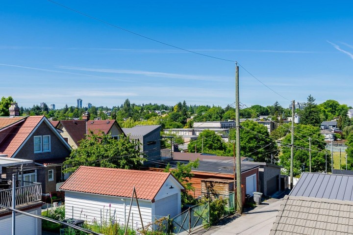 Photo 20 at 2 - 678 E 22nd Avenue, Fraser VE, Vancouver East