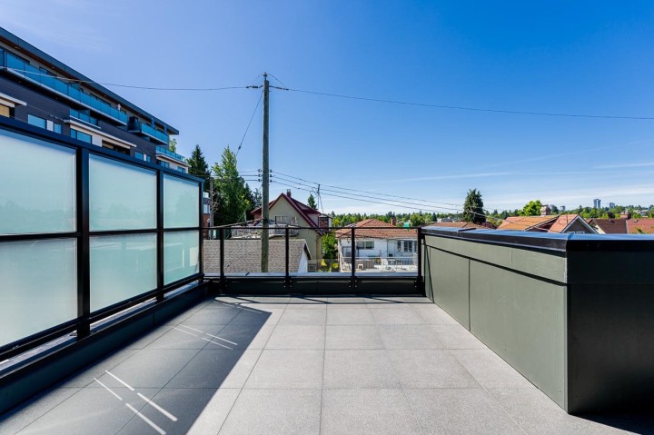 Photo 18 at 2 - 678 E 22nd Avenue, Fraser VE, Vancouver East