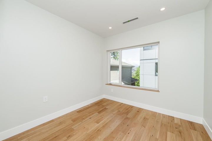Photo 11 at 2 - 678 E 22nd Avenue, Fraser VE, Vancouver East