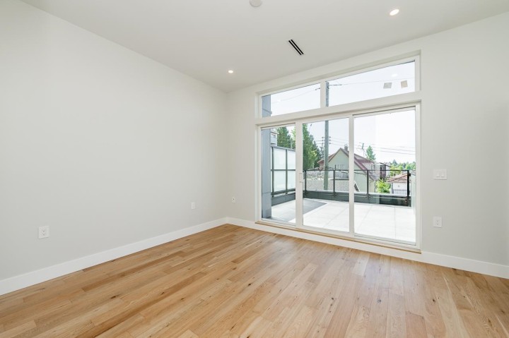 Photo 8 at 2 - 678 E 22nd Avenue, Fraser VE, Vancouver East