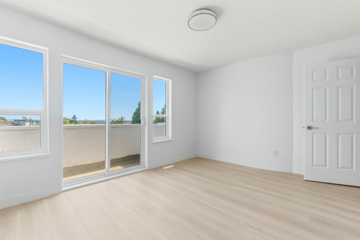 Photo 9 at 1761 E 57th Avenue, Fraserview VE, Vancouver East