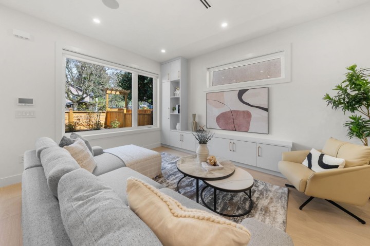 Photo 7 at 1 - 1582 E 2nd Avenue, Grandview Woodland, Vancouver East
