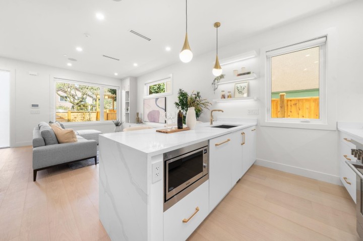 Photo 20 at 1 - 1582 E 2nd Avenue, Grandview Woodland, Vancouver East