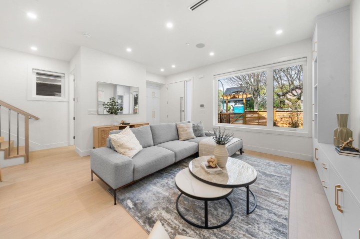 Photo 9 at 1 - 1582 E 2nd Avenue, Grandview Woodland, Vancouver East